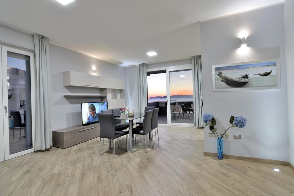 Natural landscape, Living room