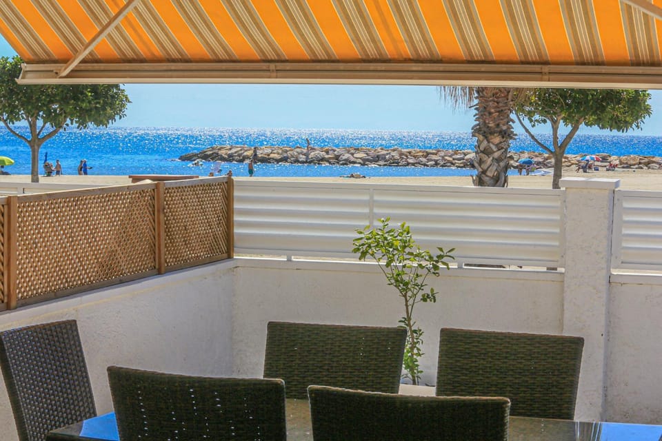 LITORAL COSTA DORADA - VILLA LAURA II Only families House in Cambrils