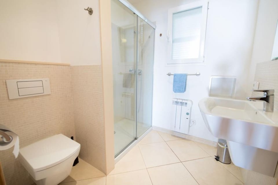 Bathroom, Living room
