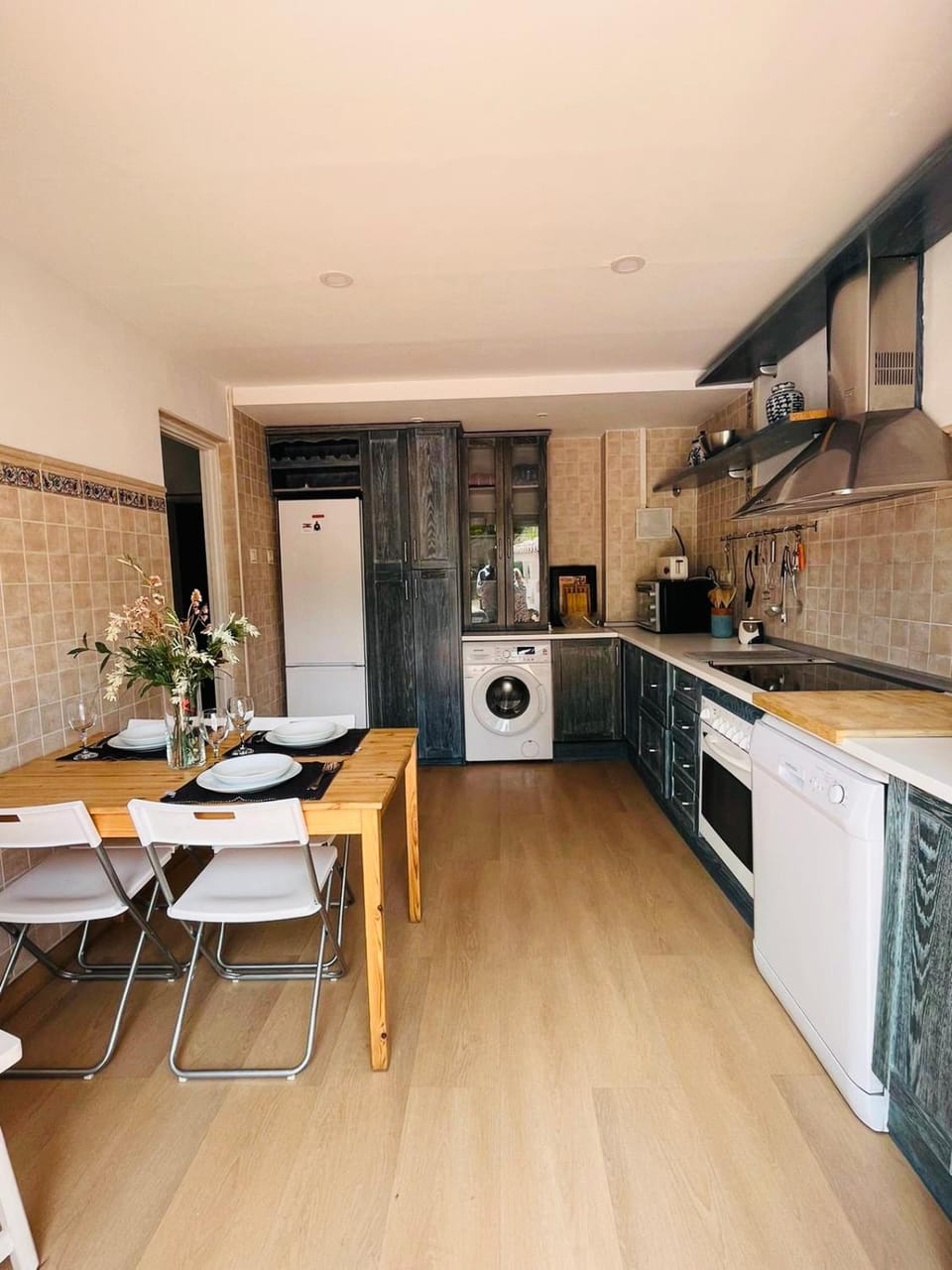 Kitchen or kitchenette, dishwasher, pet friendly, toaster, washing machine