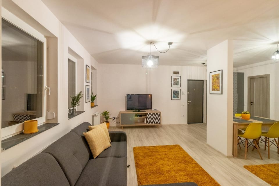 TV and multimedia, Living room, Dining area