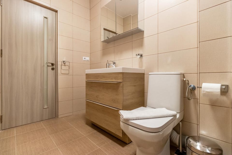 Toilet, Bathroom