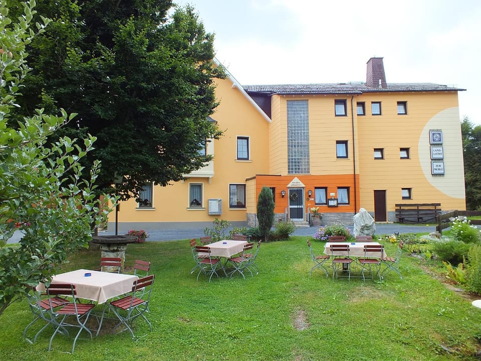 Property building, Patio, Day