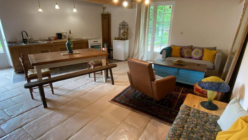 Kitchen or kitchenette, Living room, Dining area