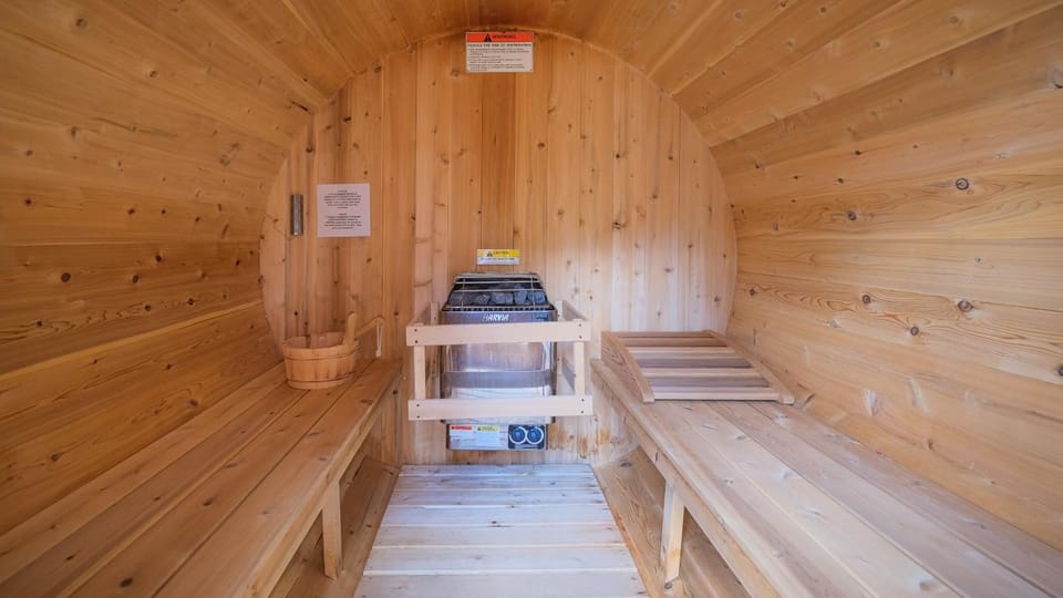 Ask us for our immersive 3D virtual tour before reservation Chalet in Ontario