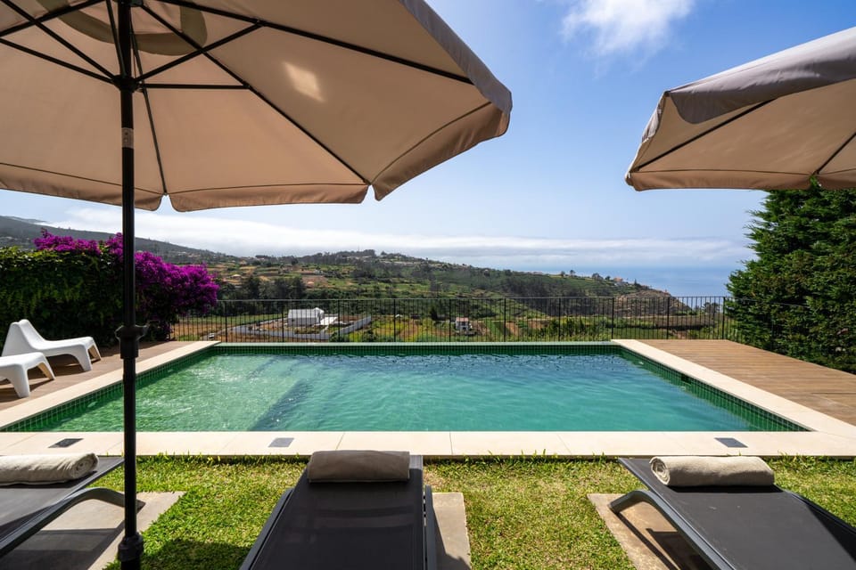 Property building, Garden view, Swimming pool