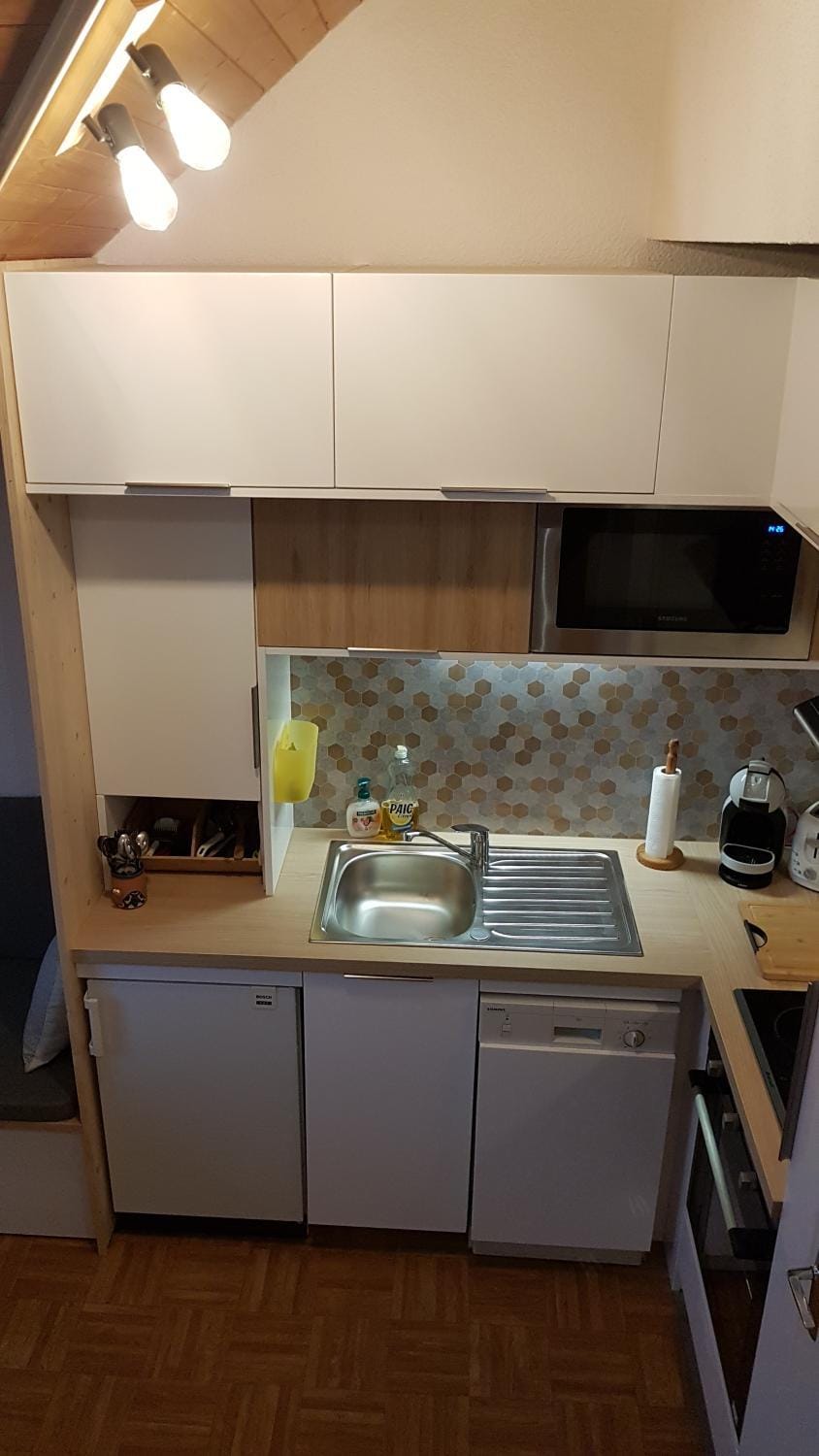 Kitchen or kitchenette