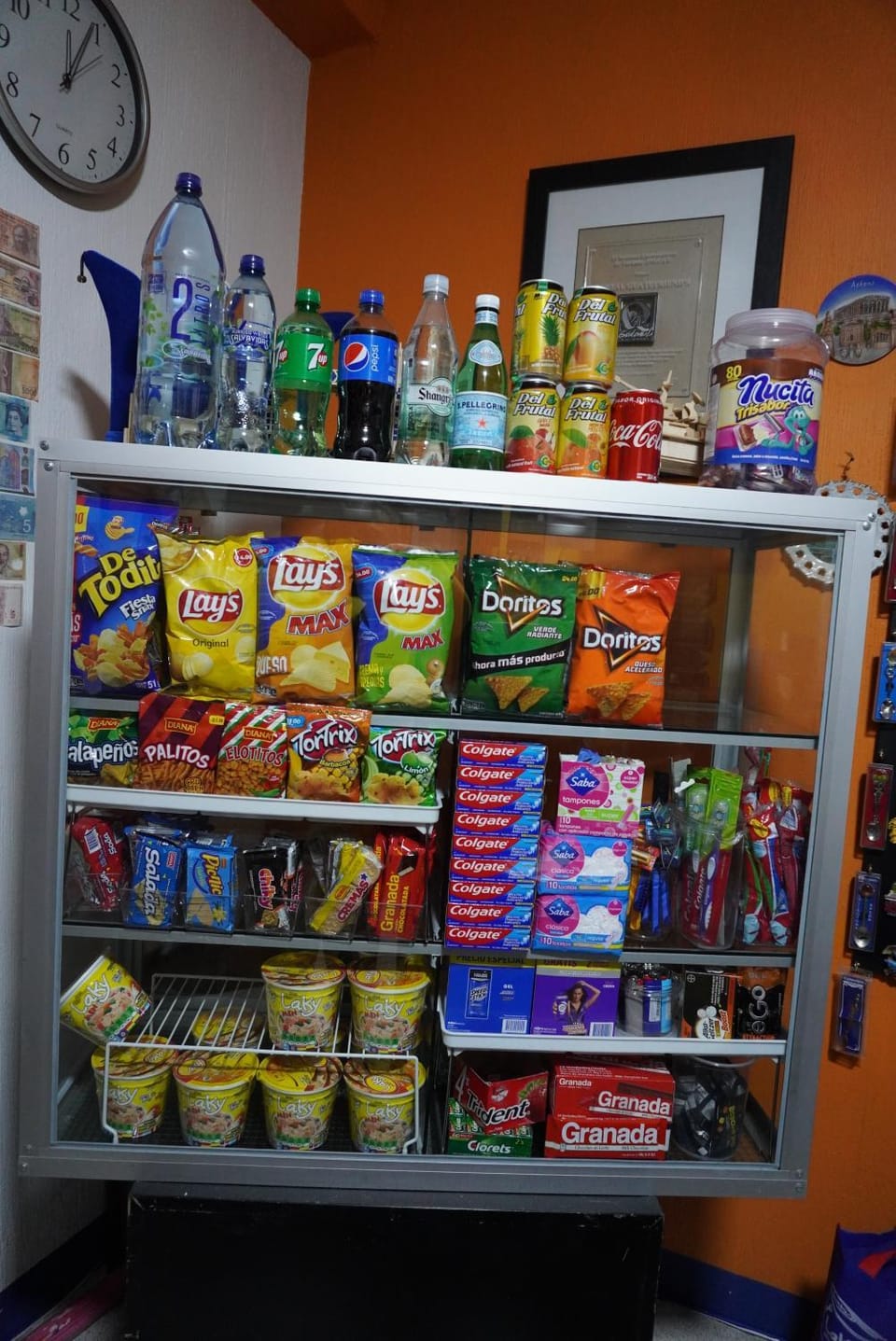 Restaurant/places to eat, Supermarket/grocery shop, Drinks