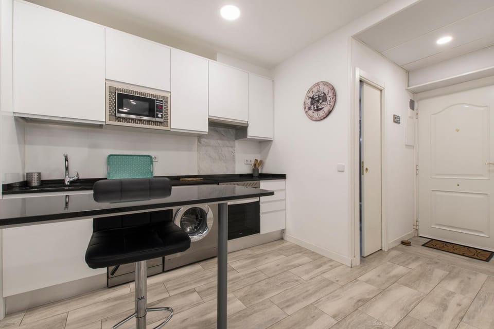 Kitchen or kitchenette, Communal kitchen