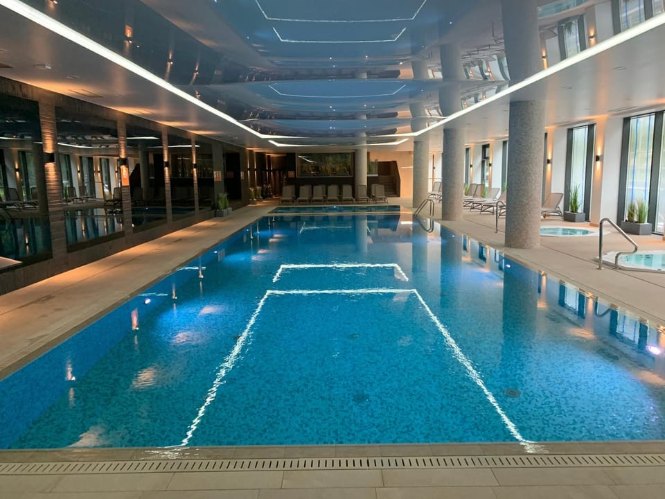 Swimming pool, Swimming pool