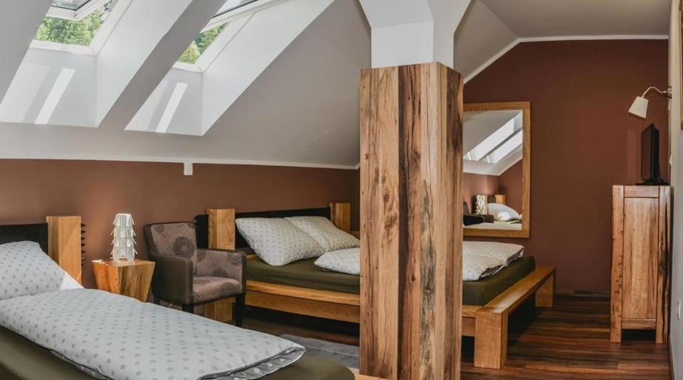 Ta Fabrika Restavracija,pizzerija in prenočišča Bed and Breakfast in Carinthia, Austria
