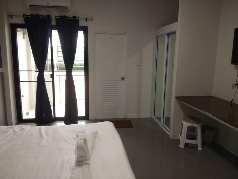 ไนท์ ฟอร์ ยู เรสซิเดนซ์ Inn in Laos