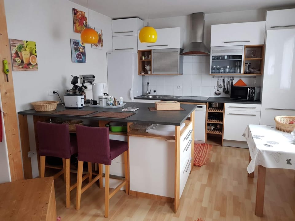 Dining area, Communal kitchen
