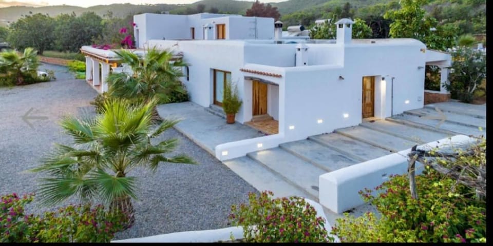 Morna valley Villa in Ibiza