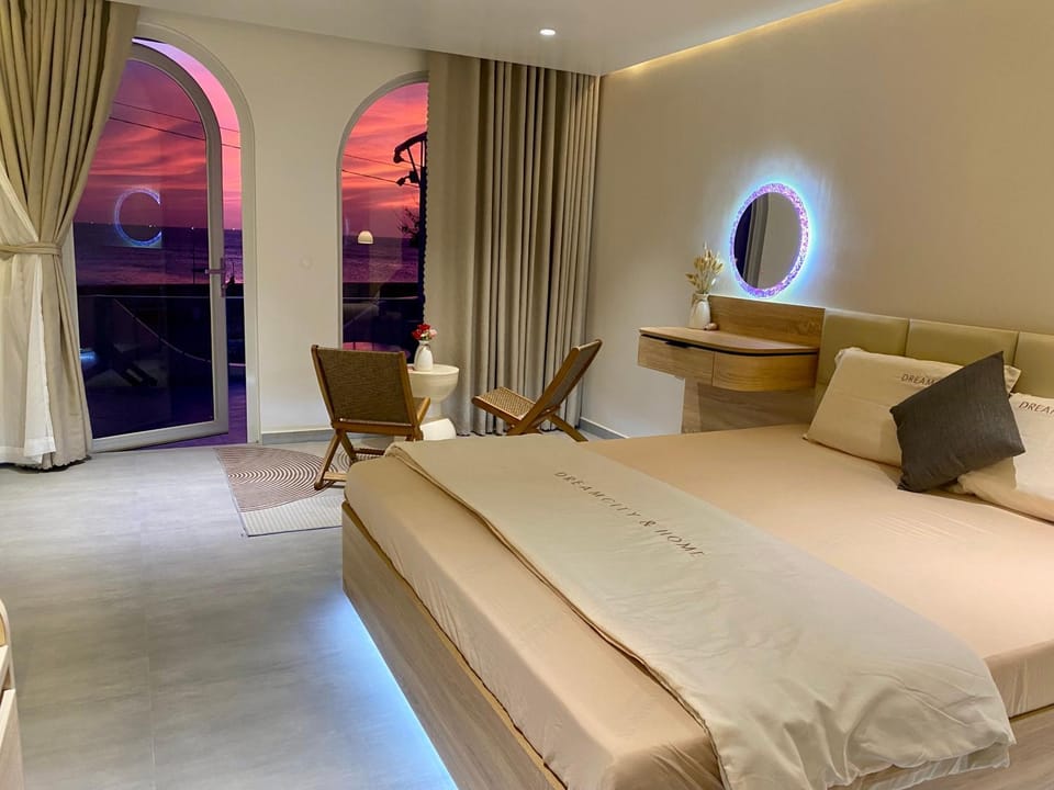 Bed, Photo of the whole room, Bedroom, Sea view