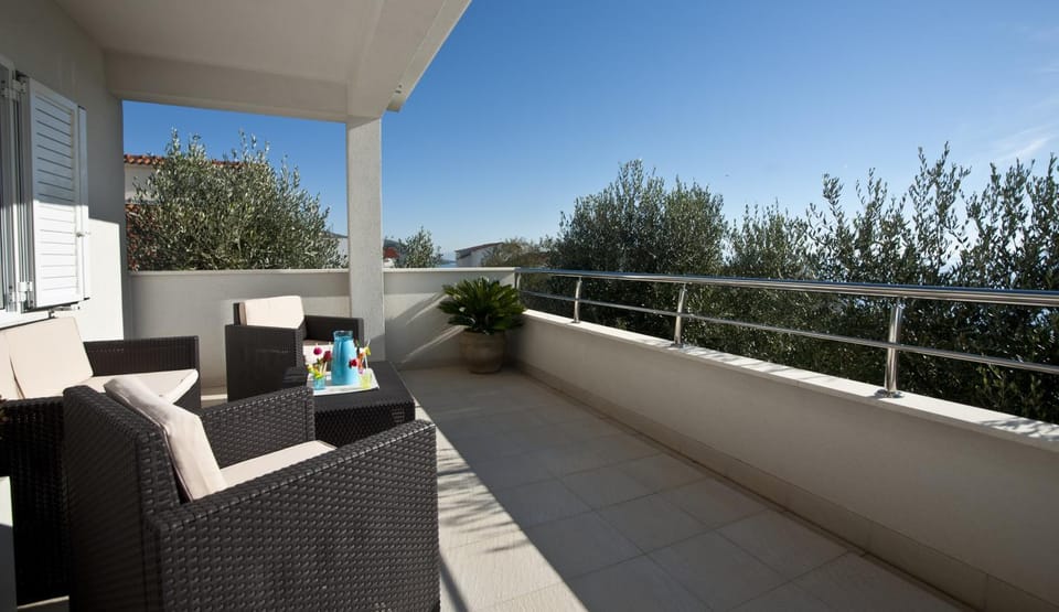Holiday home Ingrid House in Okrug Gornji
