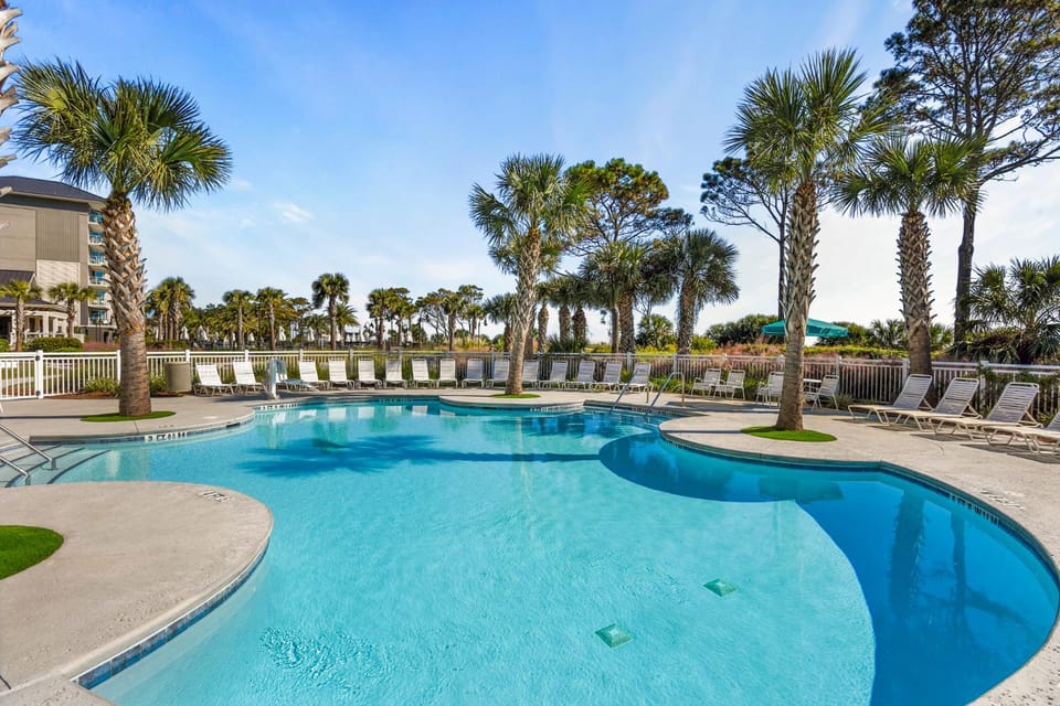 Garden, Seating area, Swimming pool