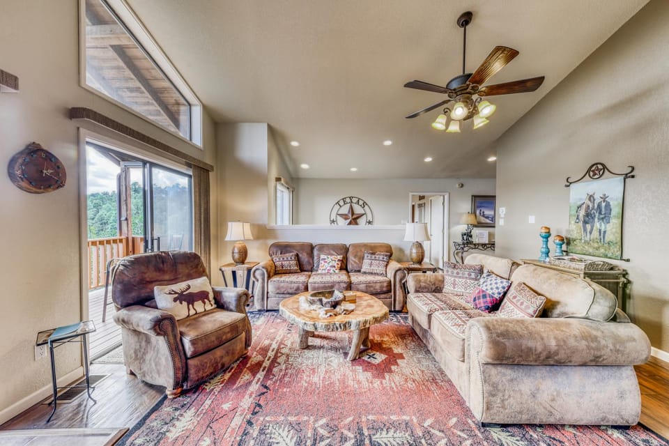 Living room, Seating area, furniture