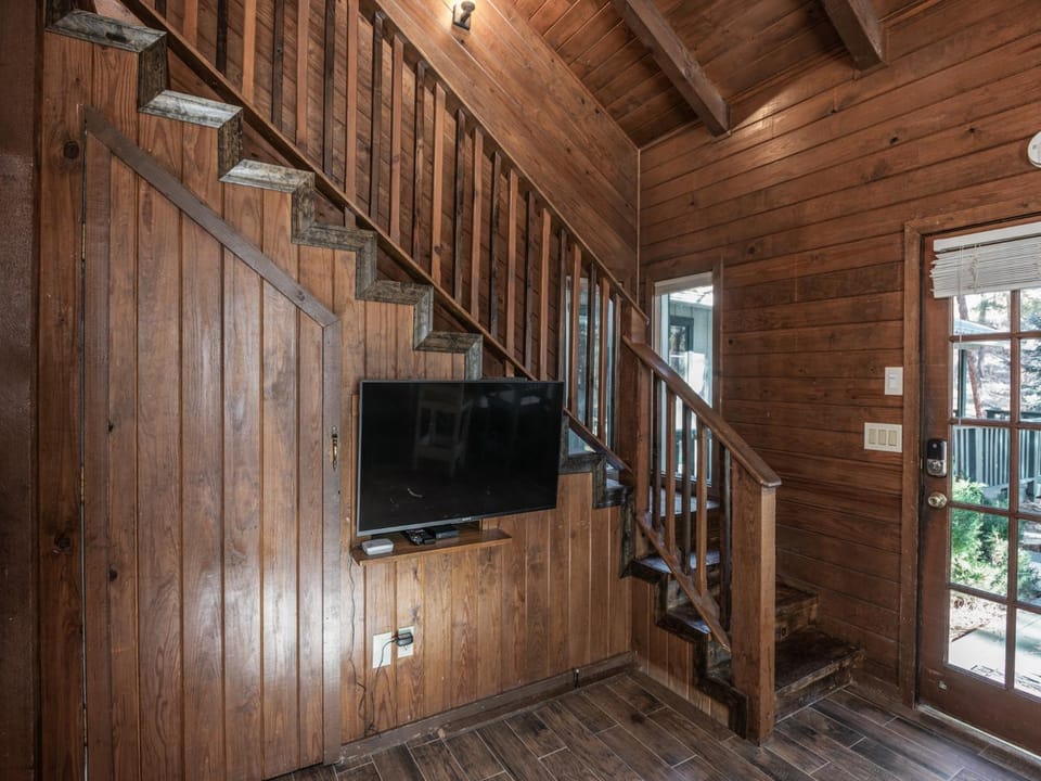 TV and multimedia, Living room, furniture