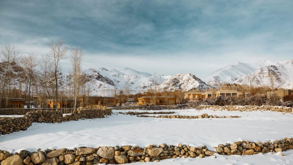 Neighbourhood, Natural landscape, Winter, Mountain view