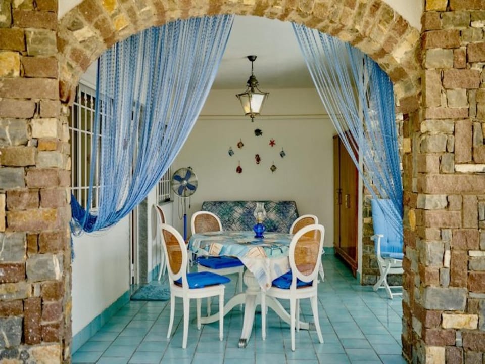 Patio, Dining area