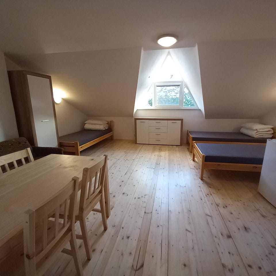 Seating area, Dining area, Bedroom