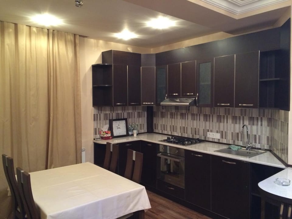 Yeznik Koghbatsi - Amiryan crossroads 2 bedroom Comfortable apartment with Balcony KO333 Apartment in Yerevan