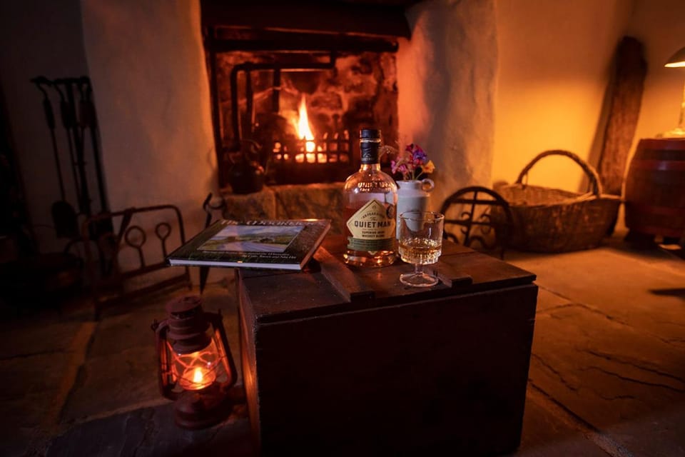 Lounge or bar, Evening entertainment, Alcoholic drinks