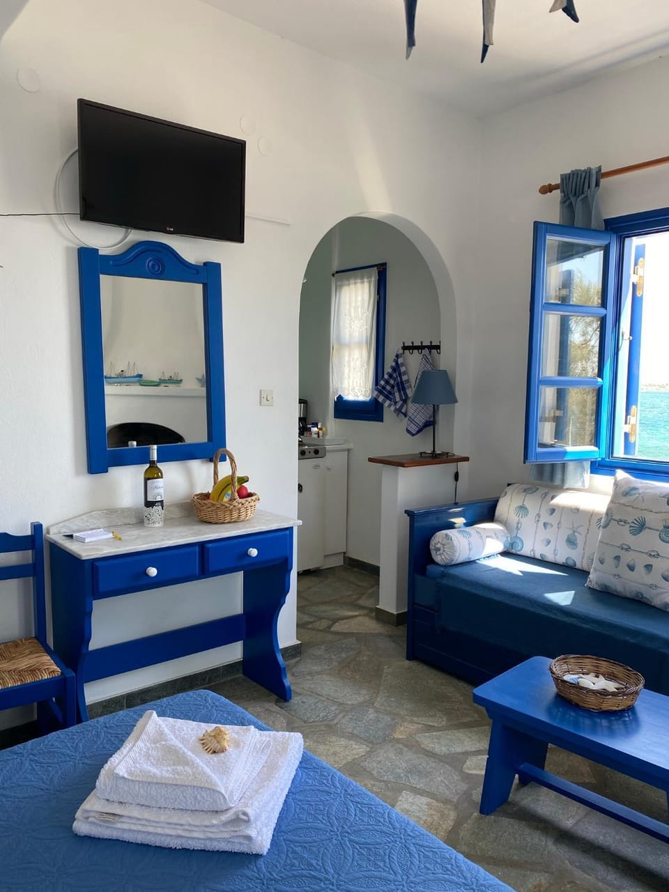 Cavos Studio by the sea House in Paros, Greece