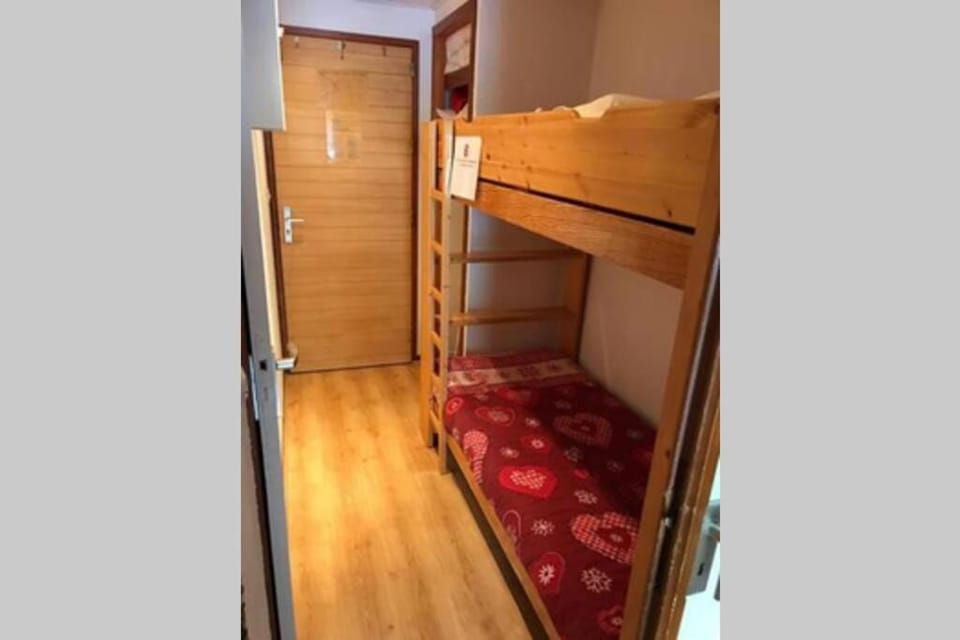 bunk bed