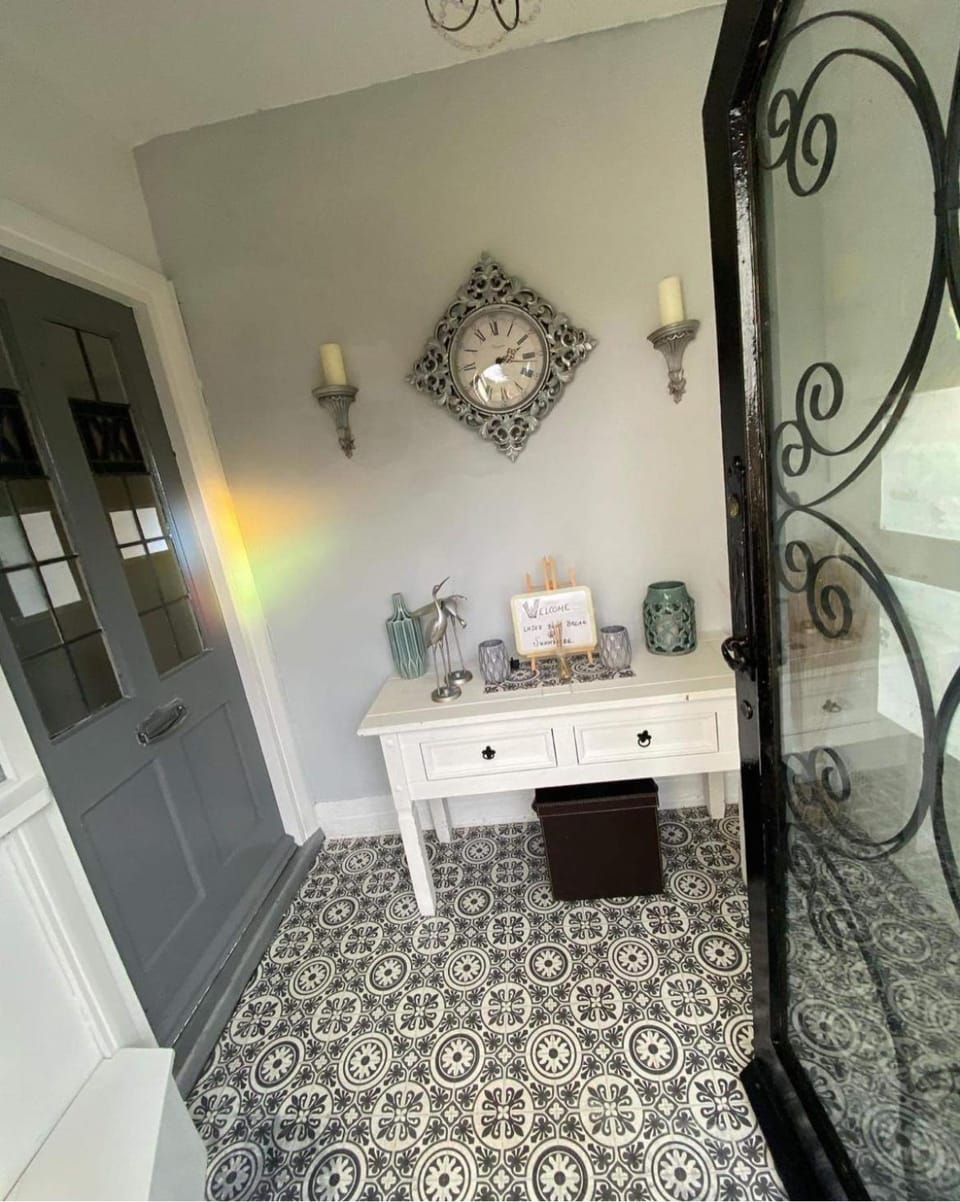 Sunnyside - Large Seaside Home with views and Hot Tub House in Prestatyn