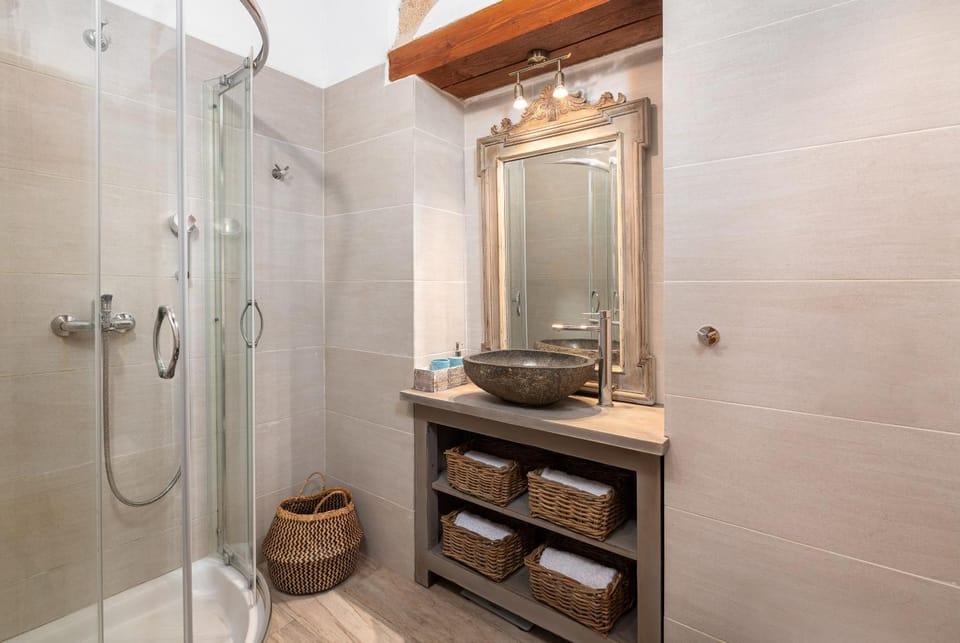 Shower, Bathroom, towels