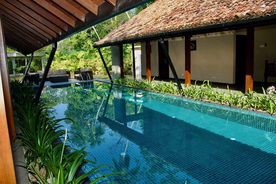 Swimming pool, Swimming pool