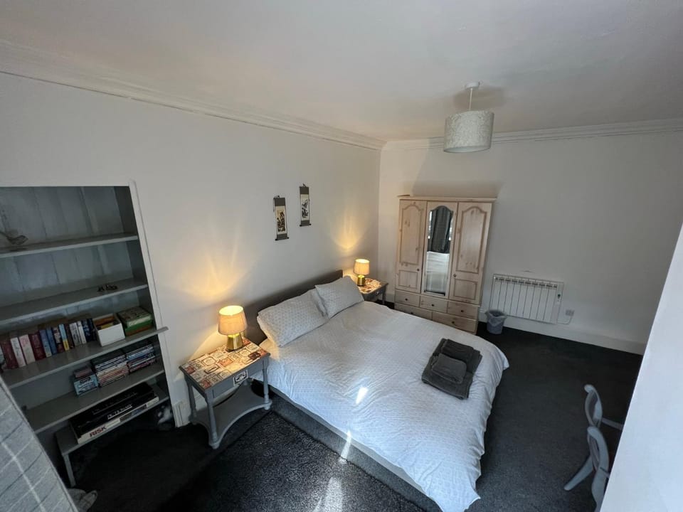 Bed, Bedroom, wardrobe