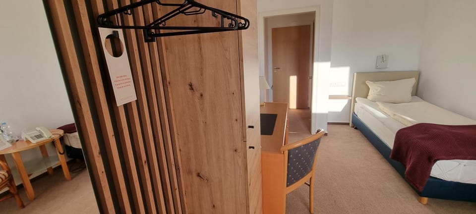 View (from property/room), Balcony/Terrace, Photo of the whole room, Bedroom