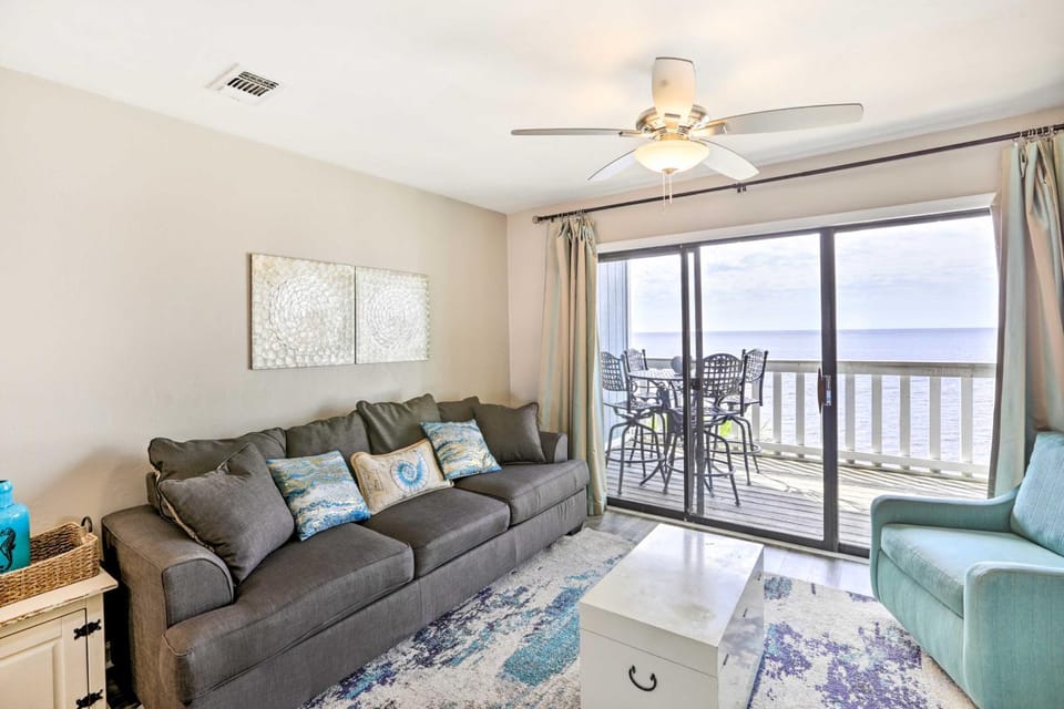 Waterfront Escape w/ Balcony on Shell Point Beach! House in Florida