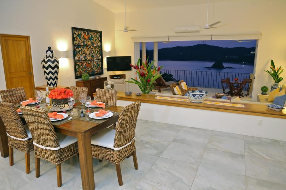 1031 - Villas Carey Condo D2 House in Santa María Huatulco