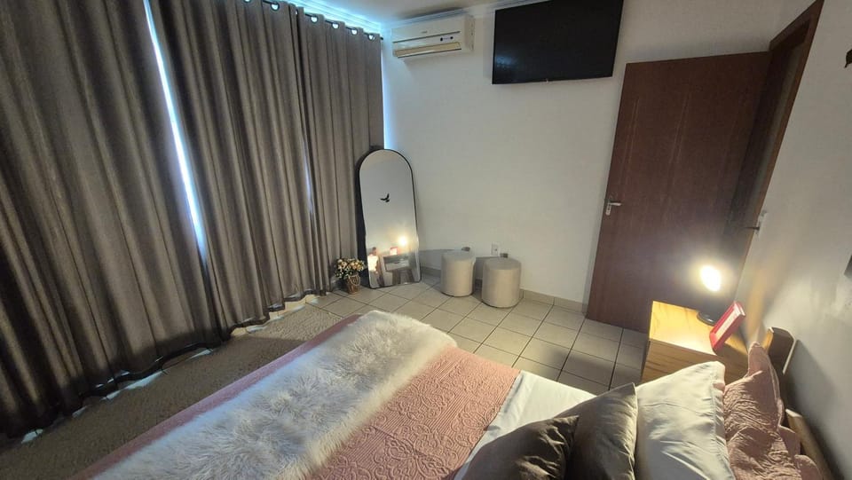 Suite climatizada, ao lado da praca principal Apartment in Domingos Martins