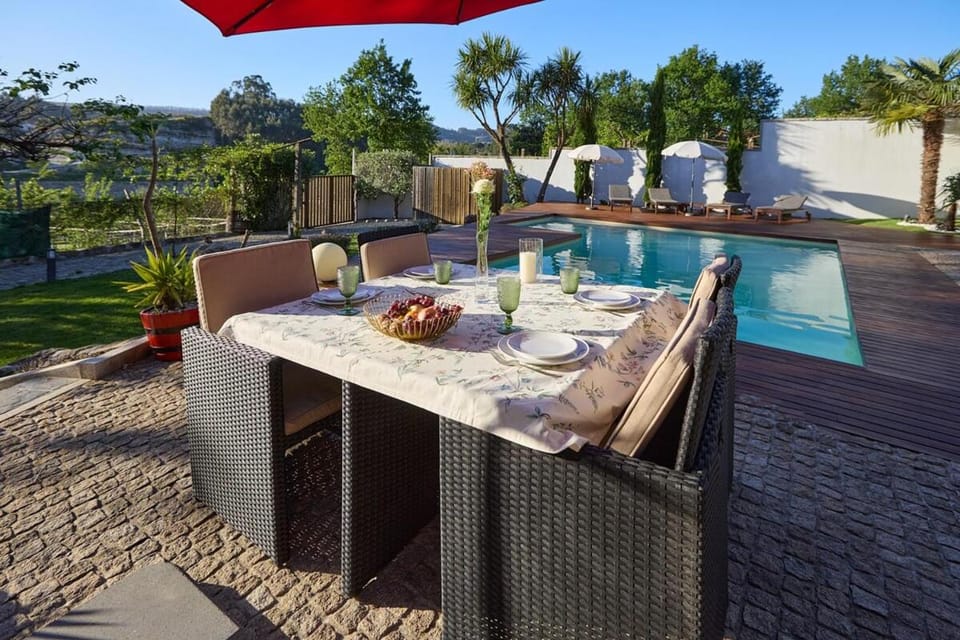 Patio, Day, Natural landscape, BBQ facilities, Garden, Dining area, Garden view, Pool view, Swimming pool, sunbed