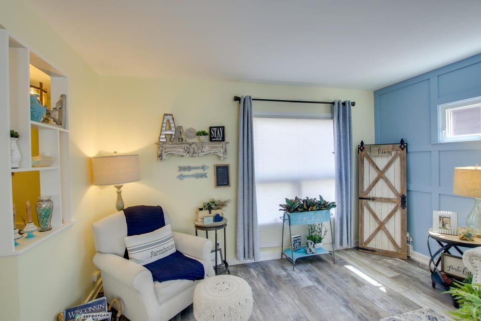 Family Home, 1 Block to Lake Michigan Beach! House in Sheboygan