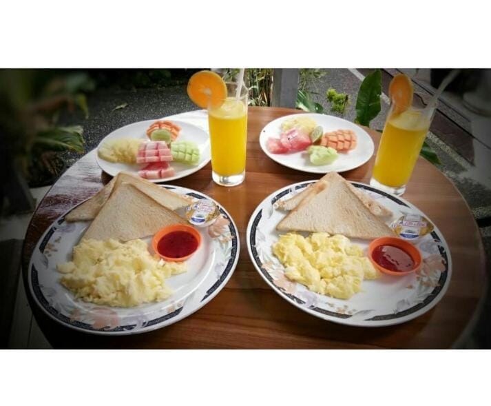 Food and drinks, Food, Breakfast, Continental breakfast, Buffet breakfast