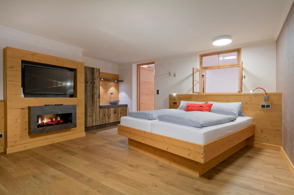 Living room, Bedroom