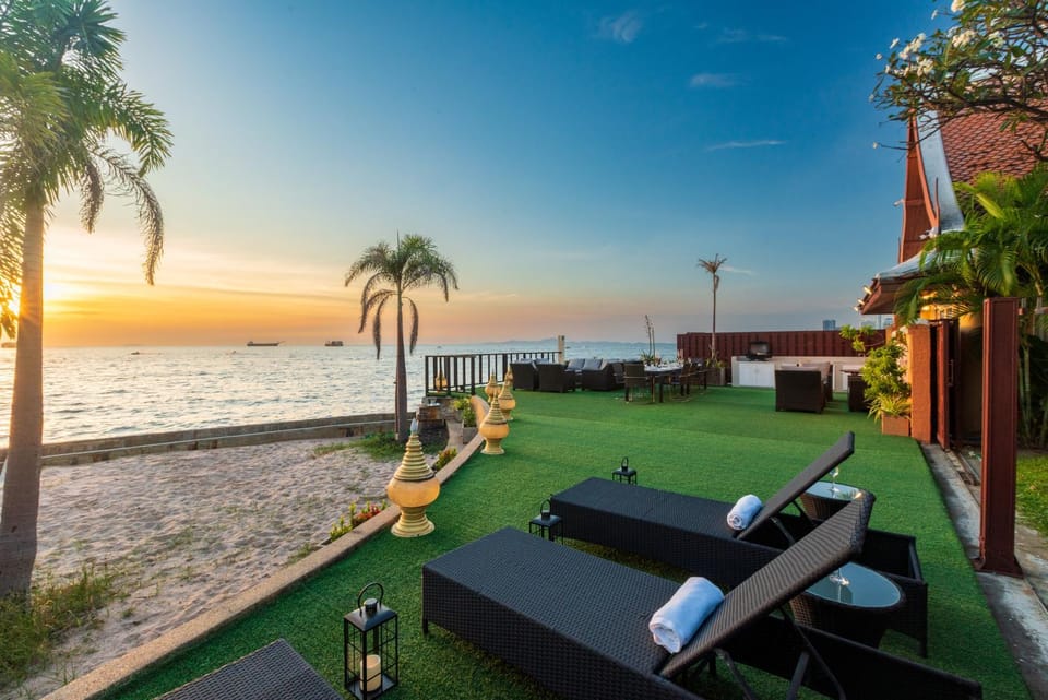 Day, Natural landscape, Balcony/Terrace, Balcony/Terrace, Beach, Sea view, Sunset, sunbed