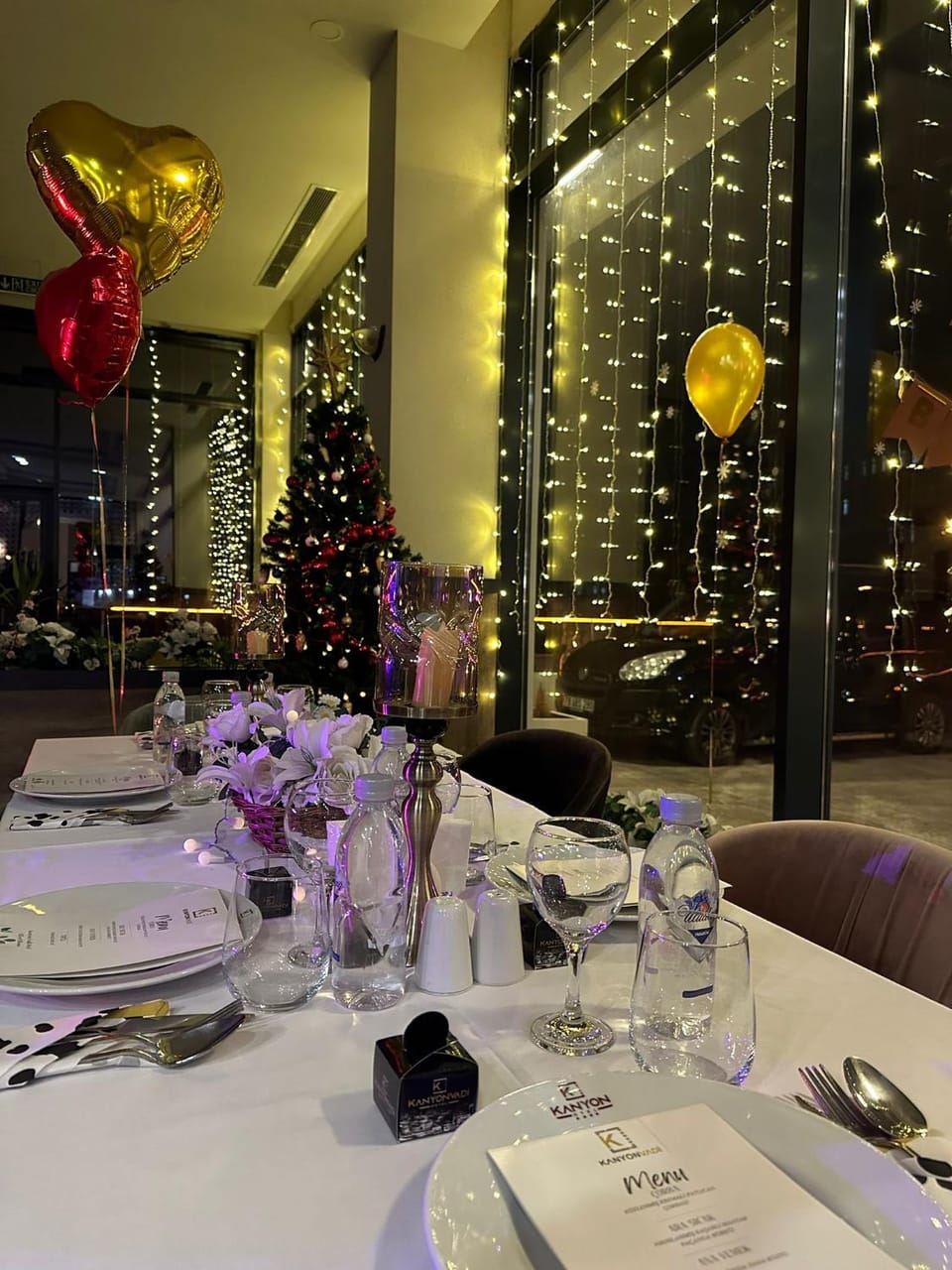 Restaurant/places to eat, Banquet/Function facilities