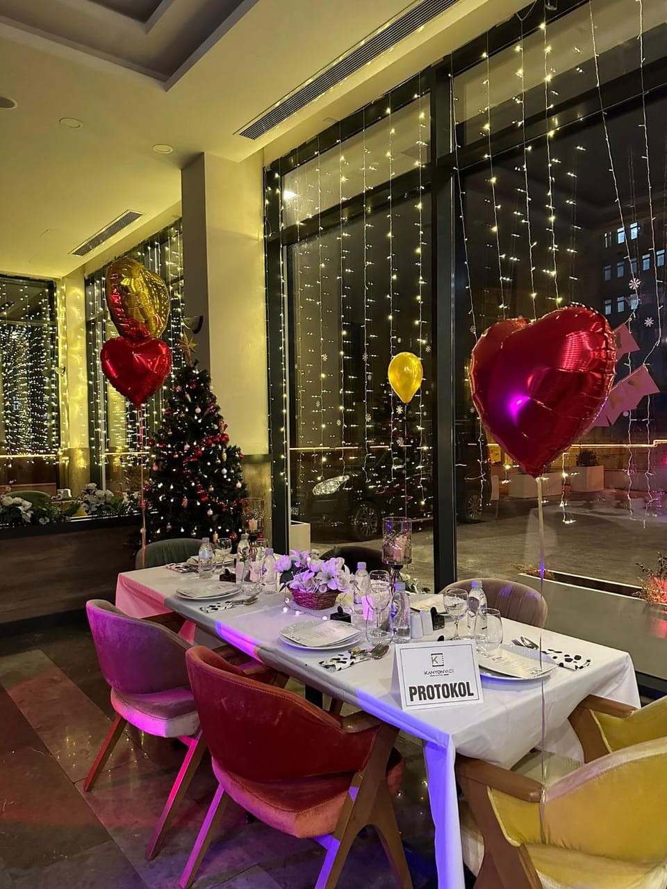 Restaurant/places to eat, Banquet/Function facilities