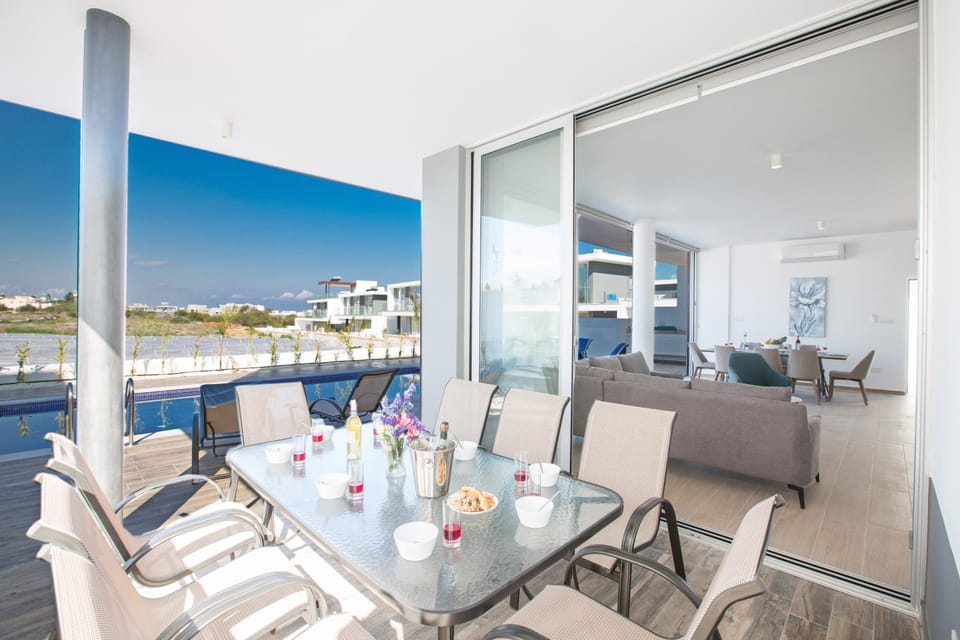 Balcony/Terrace, Dining area