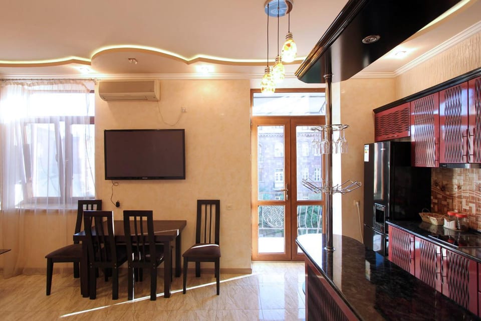 Amiryan street 1 bedroom Deluxe apartment With Balcony AM104 Apartment in Yerevan