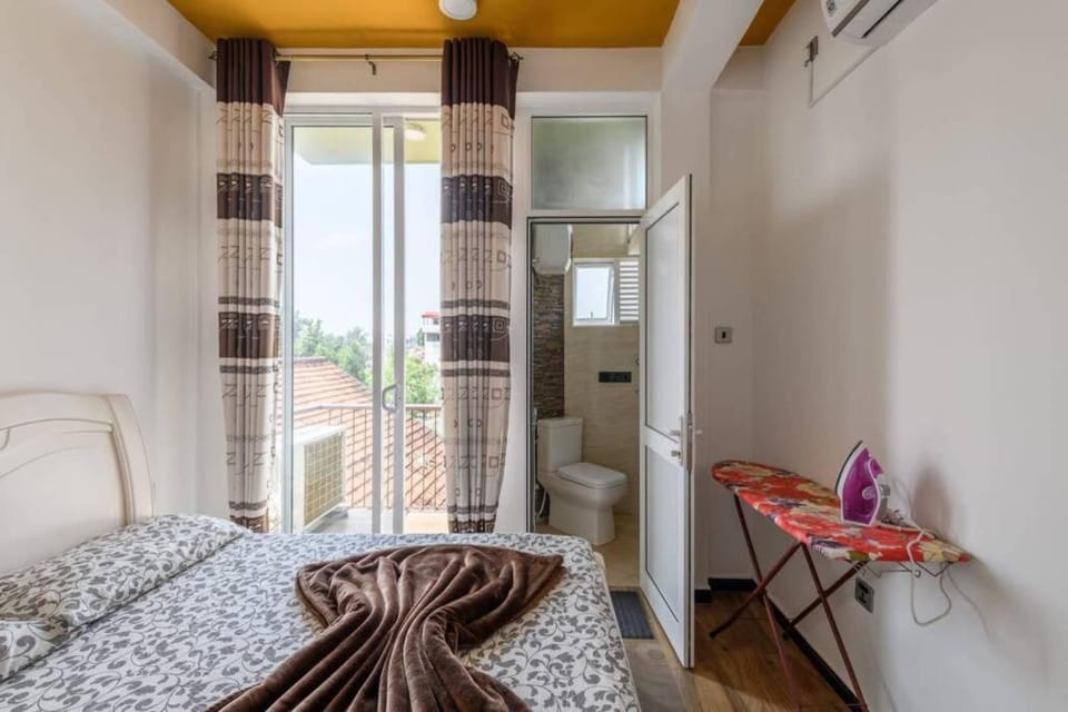 Bed, Photo of the whole room, Bedroom, air conditioner