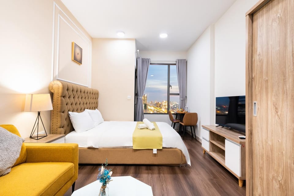 Photo of the whole room, Bedroom