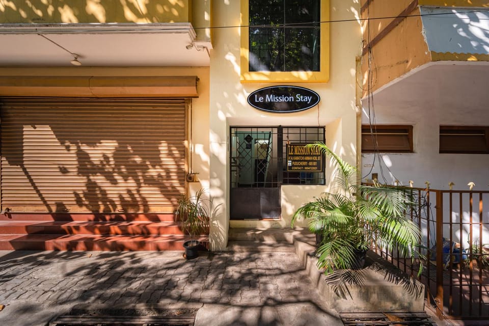 Facade/entrance